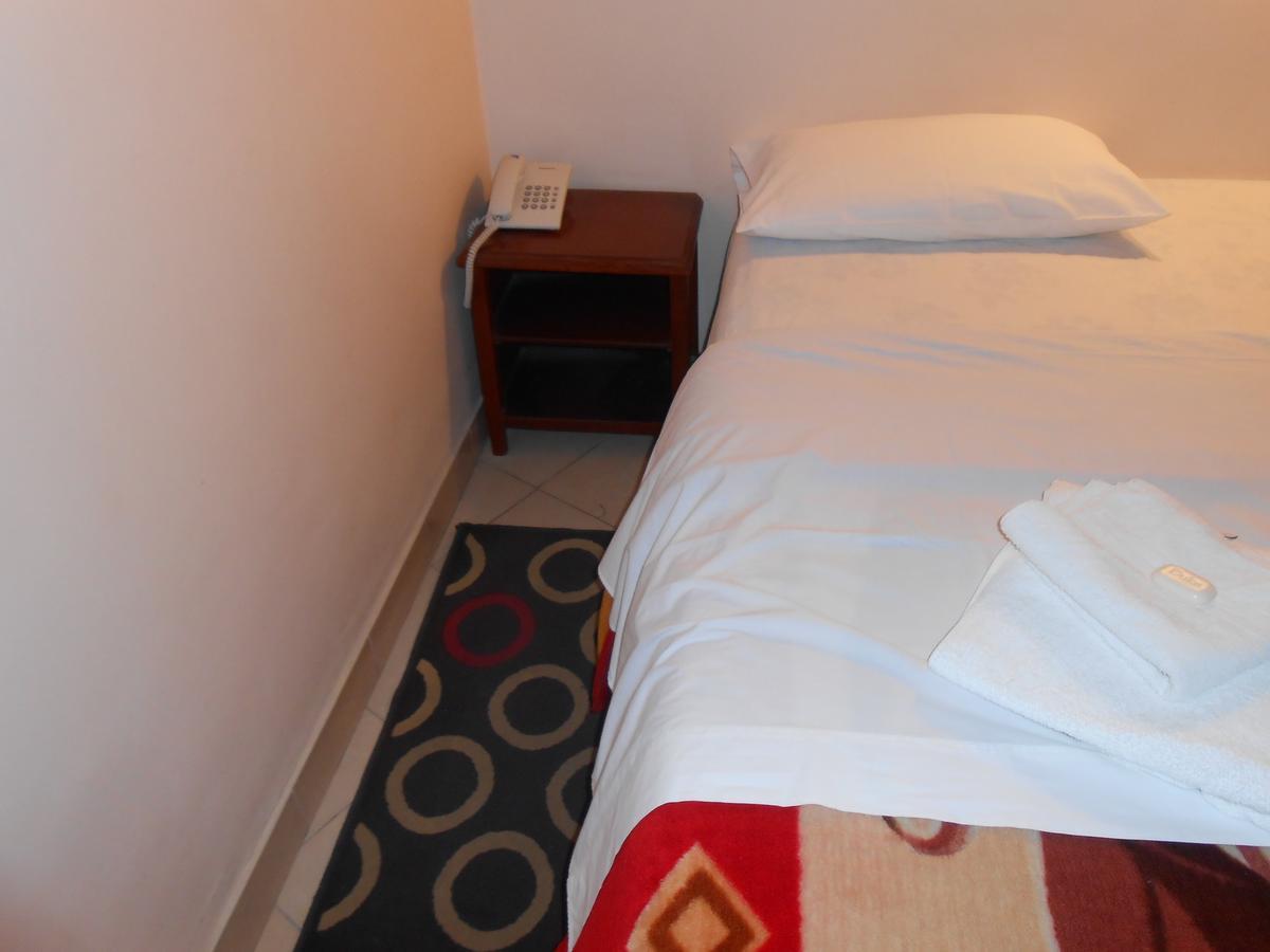 Hotel Florencia แตร์มัส เด ริโอ ออนโด ภายนอก รูปภาพ